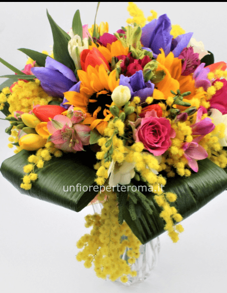 Bouquet fiori primaverili e mimosa